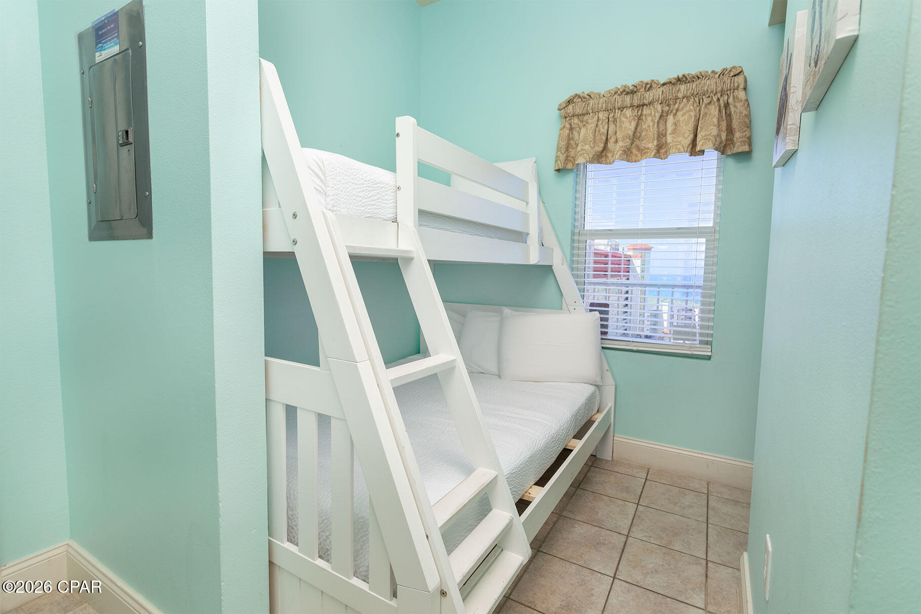 Laketown Wharf - Residential