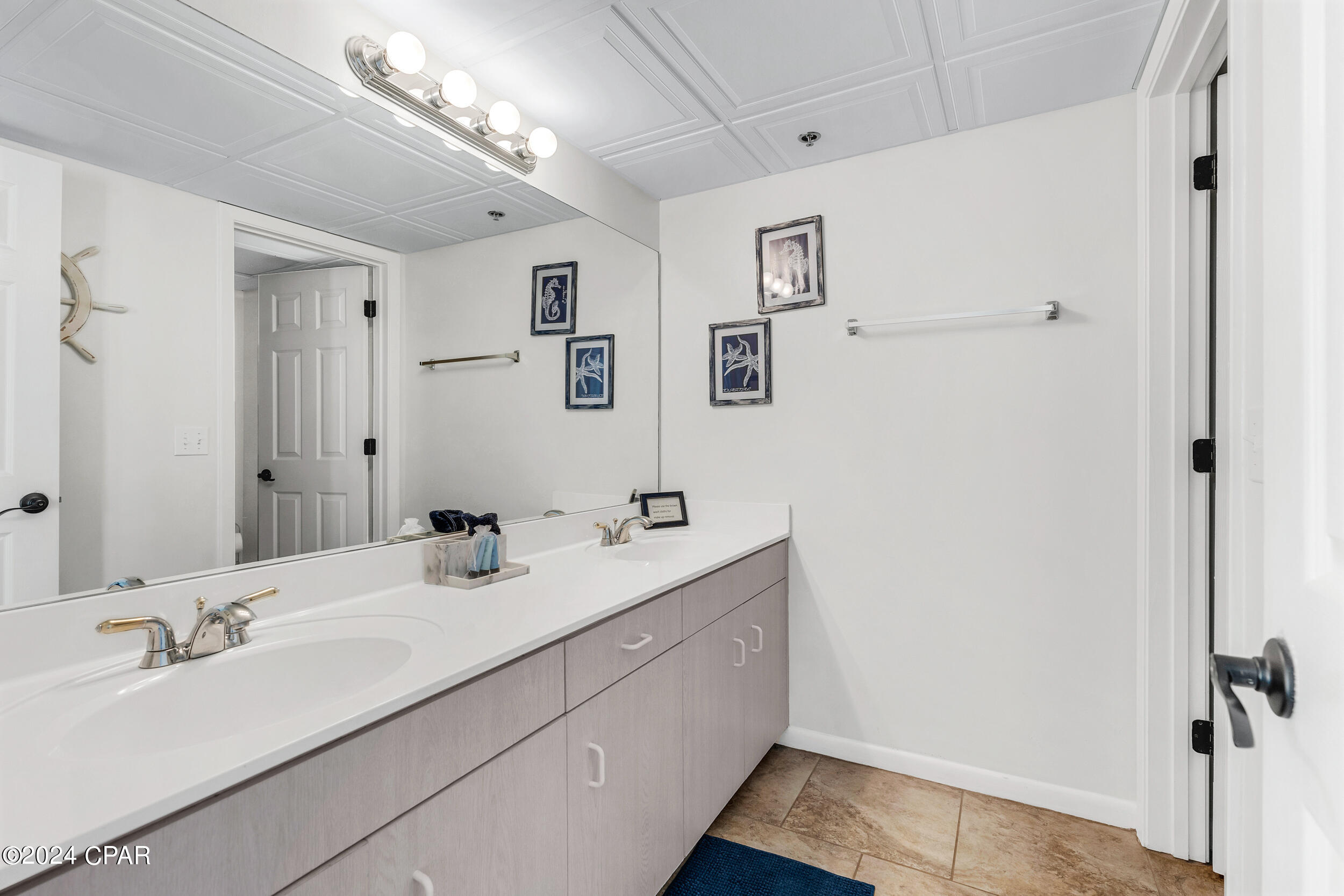 Long Beach Towers IV - Residential