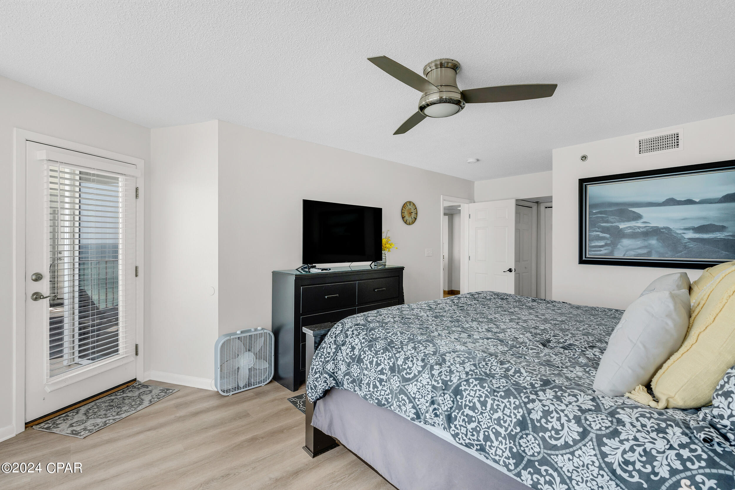 Long Beach Towers IV - Residential