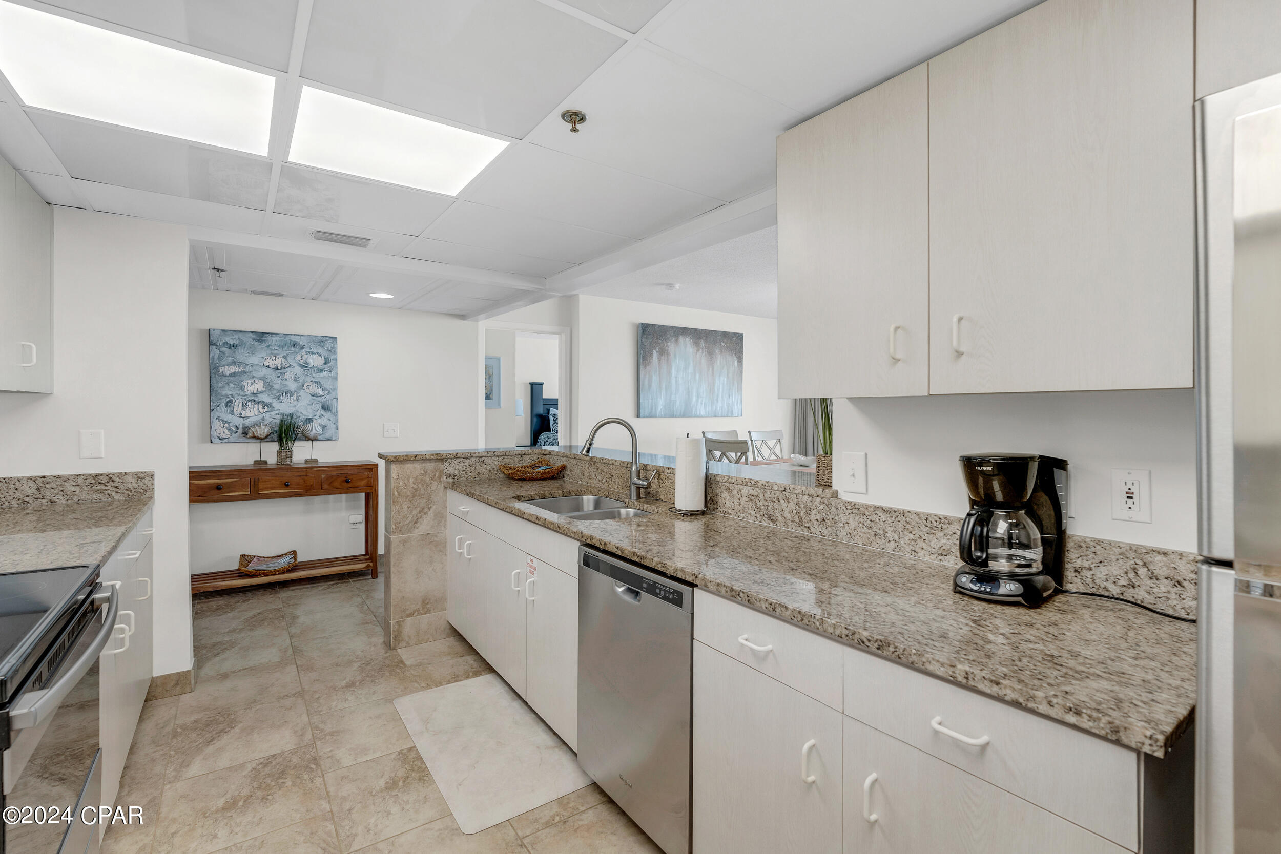 Long Beach Towers IV - Residential