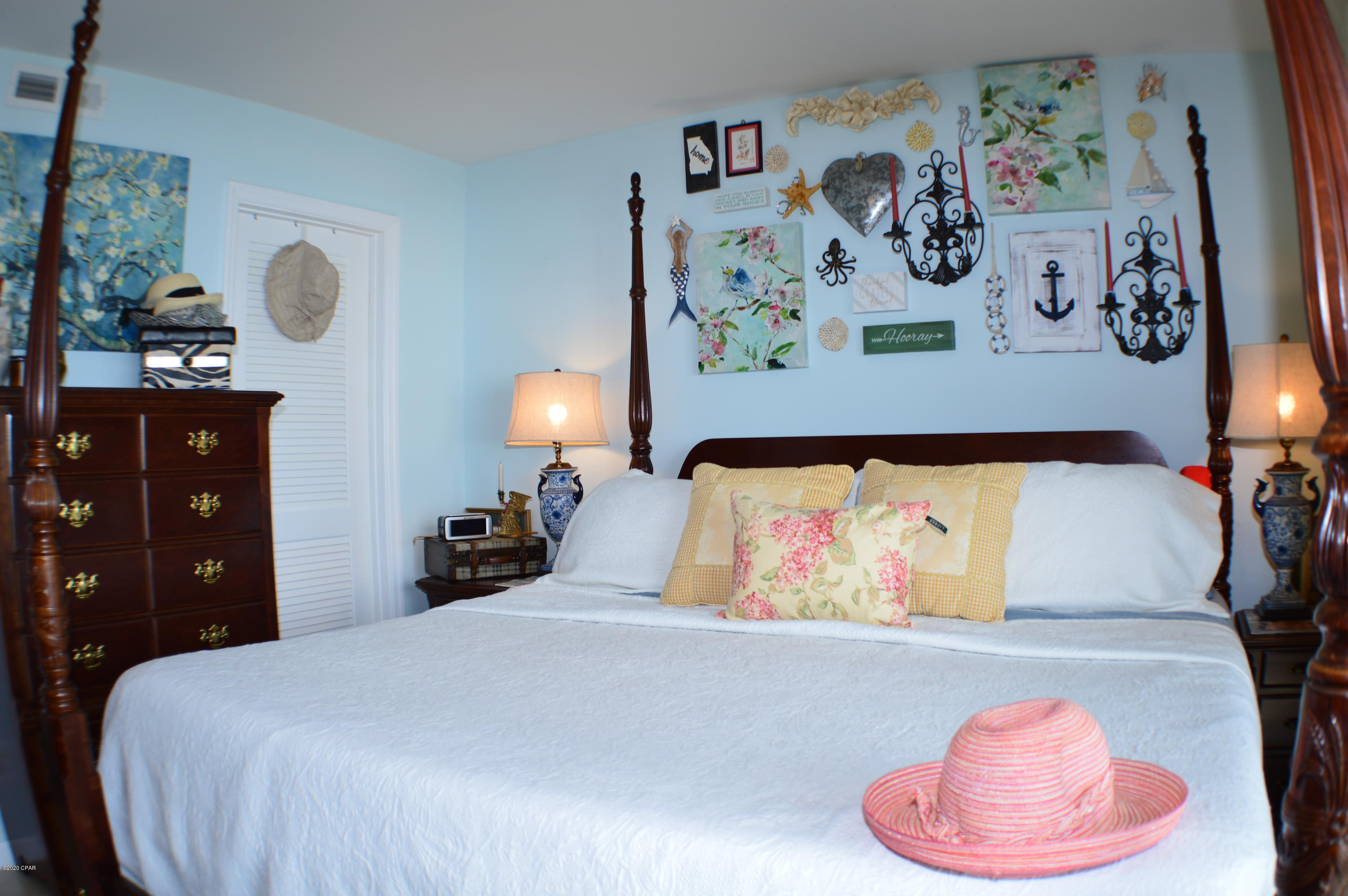 The Commodore - Residential