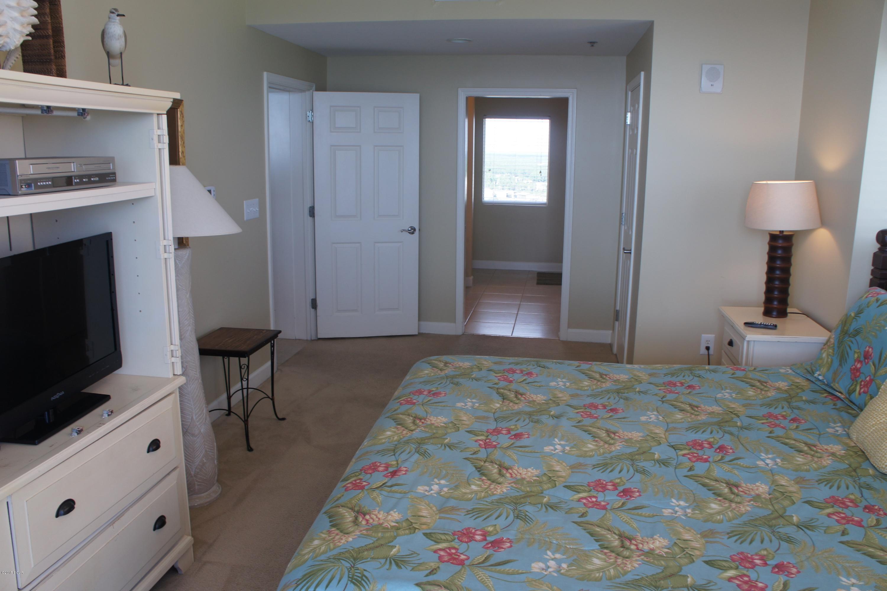 Splash Condo - Residential