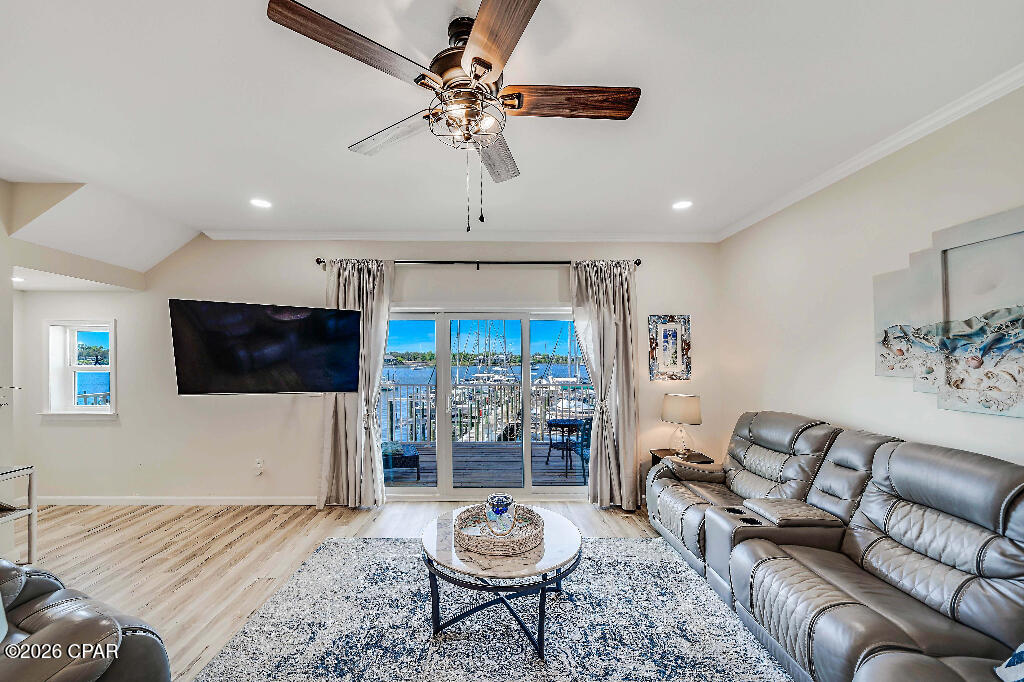 Oakridge 1st Add.Wnhs - Residential