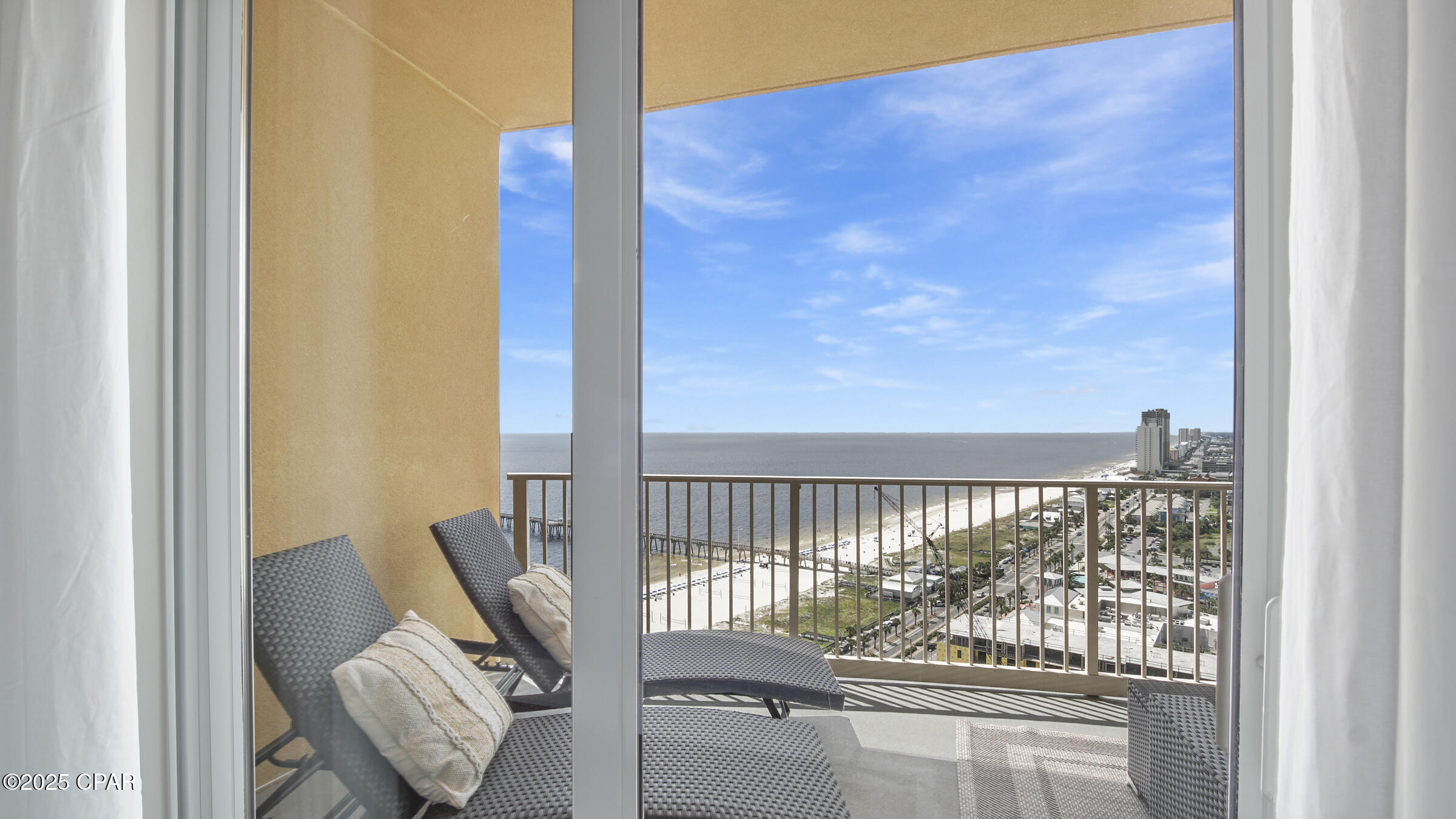 Calypso Towers III - Residential