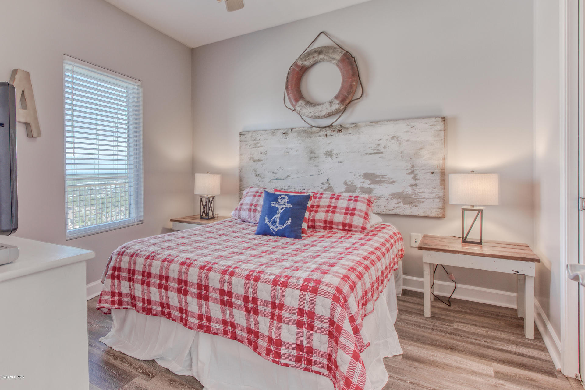 Splash Condo - Residential