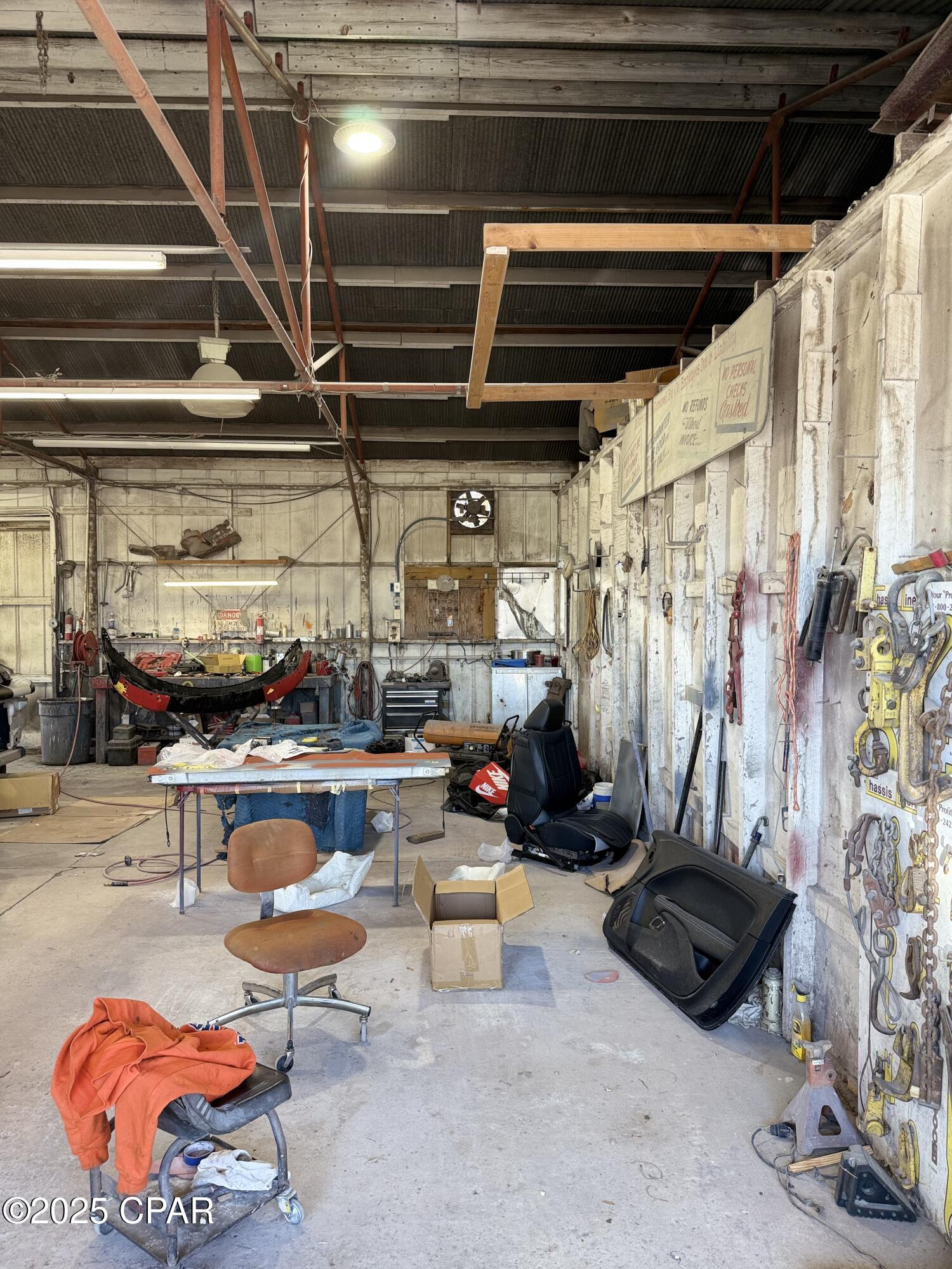 Highland City - Commercial Sale