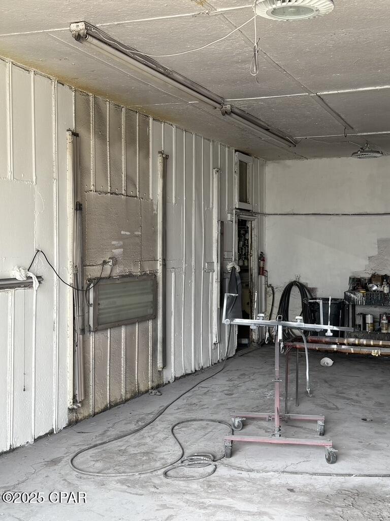 Highland City - Commercial Sale