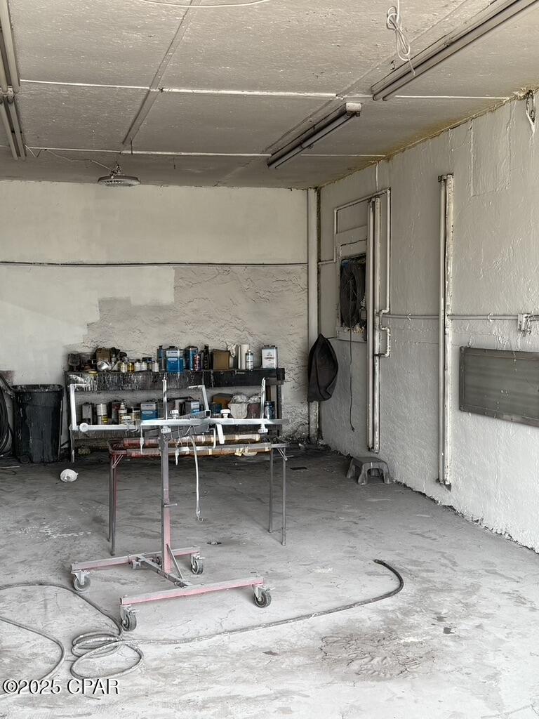 Highland City - Commercial Sale