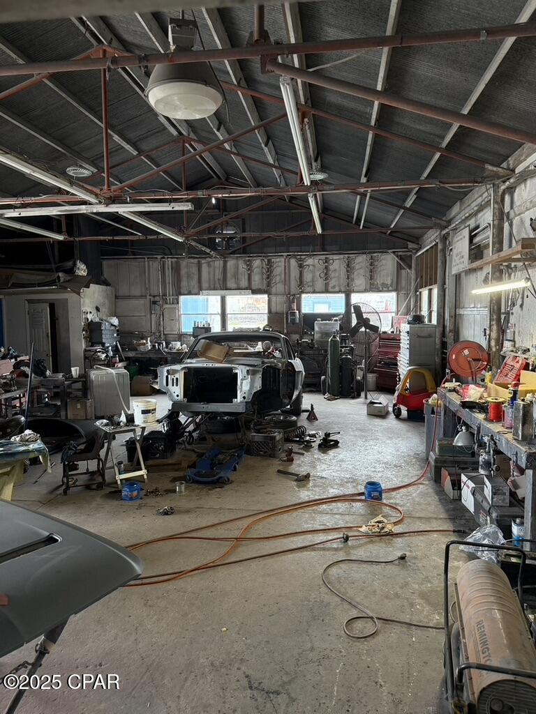 Highland City - Commercial Sale