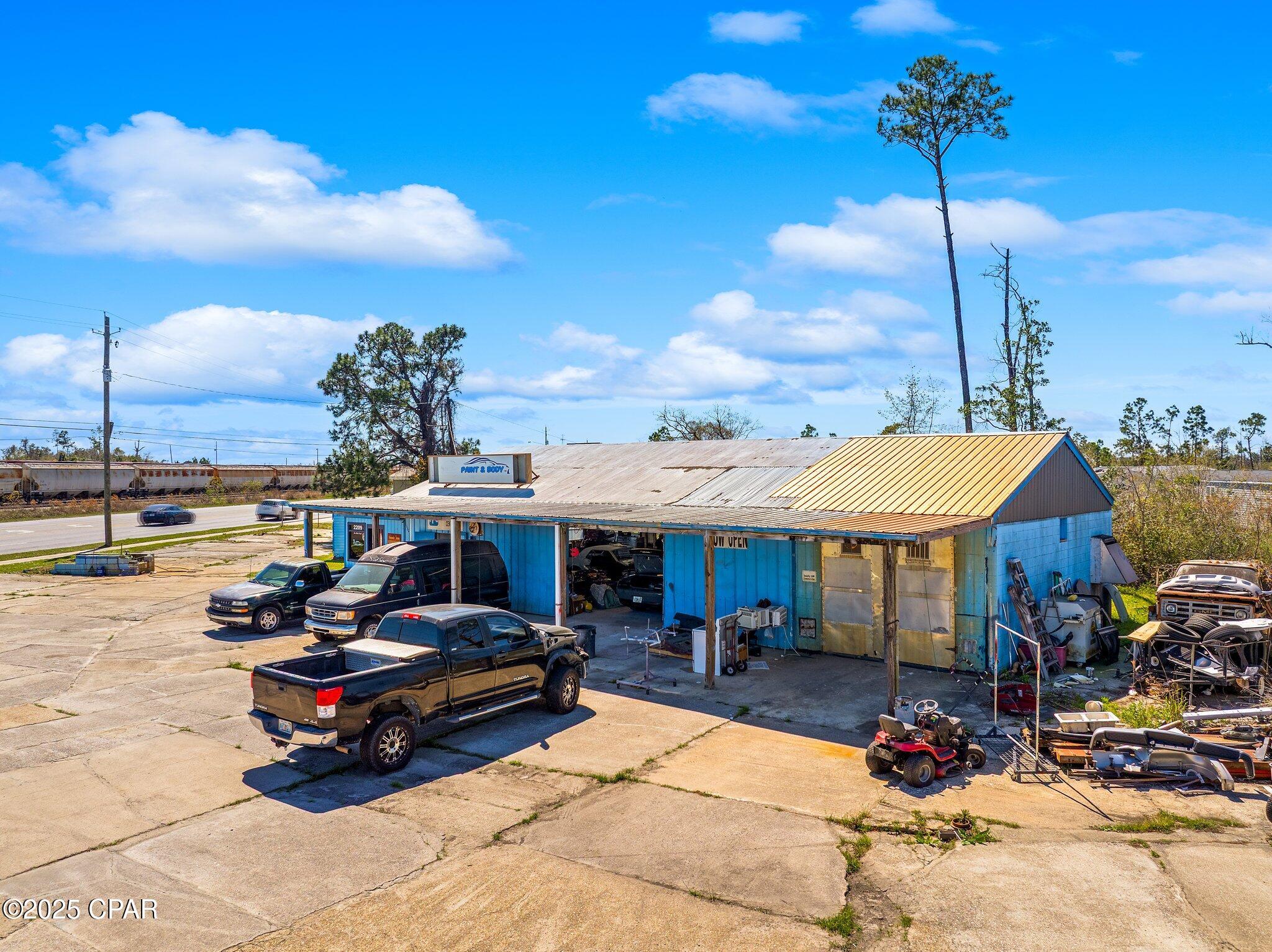 Highland City - Commercial Sale