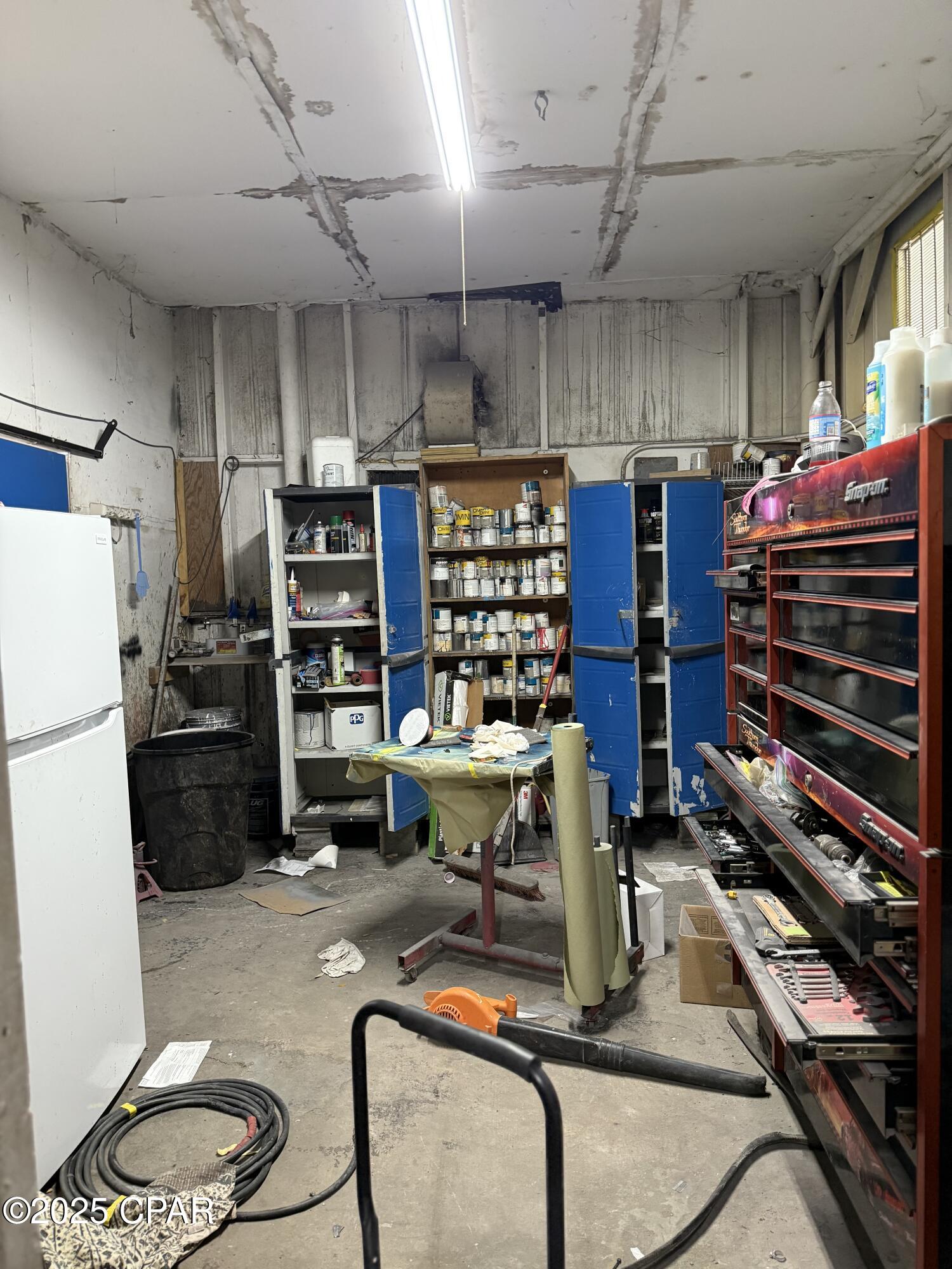 Highland City - Commercial Sale