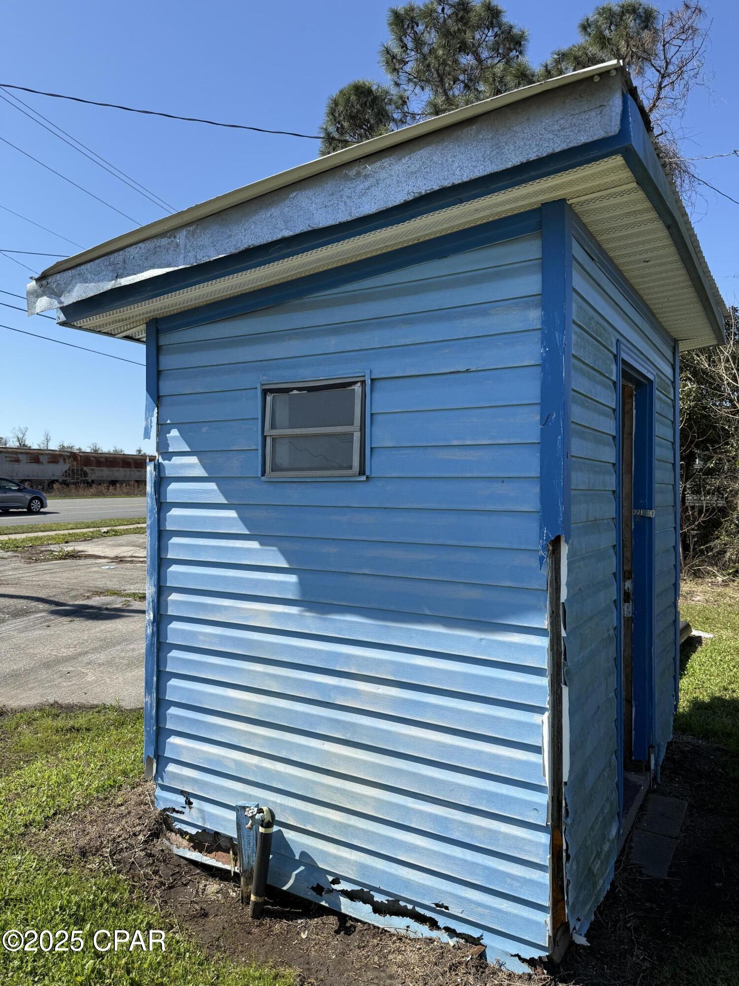 Highland City - Commercial Sale