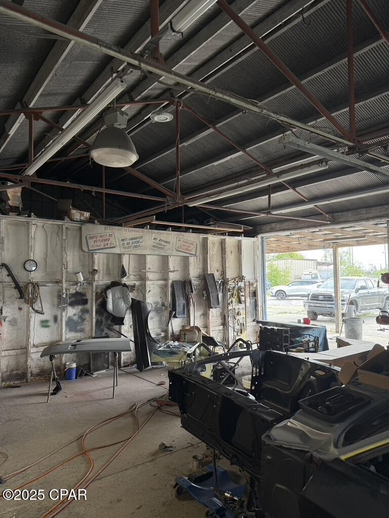 Highland City - Commercial Sale