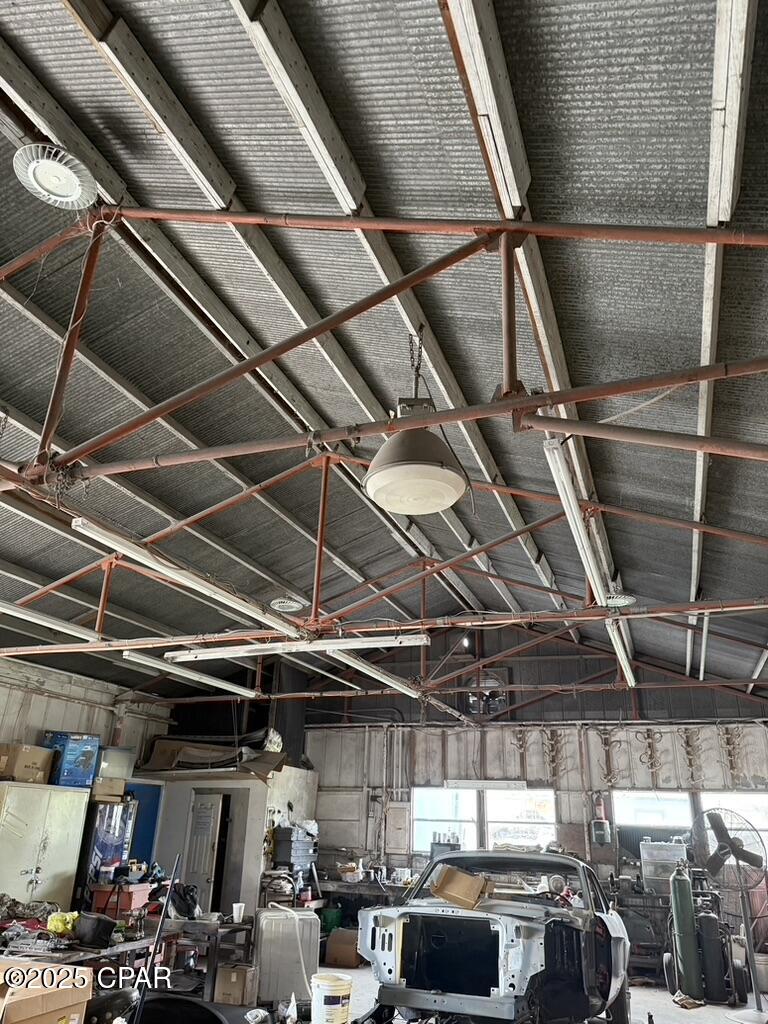 Highland City - Commercial Sale