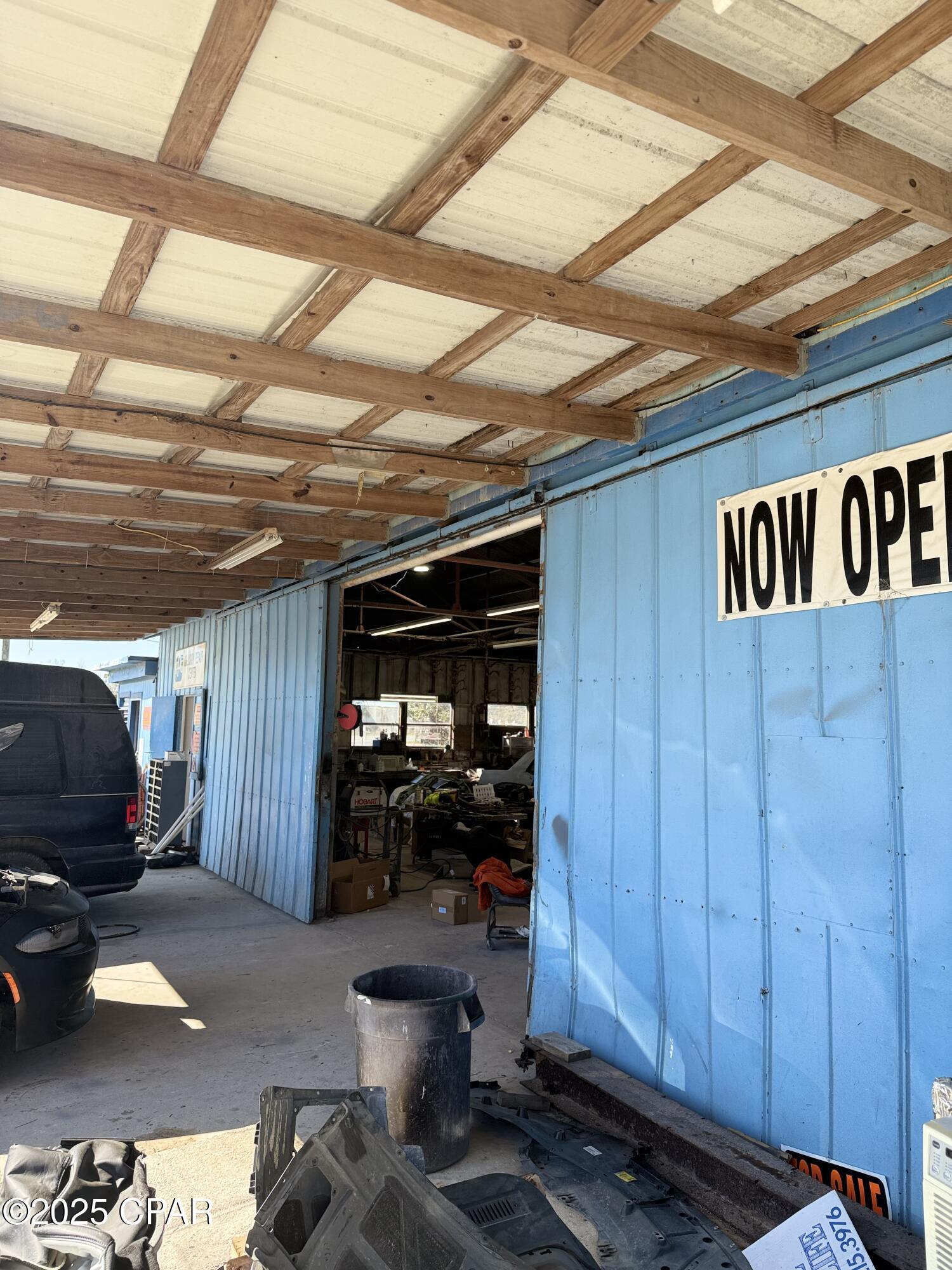 Highland City - Commercial Sale