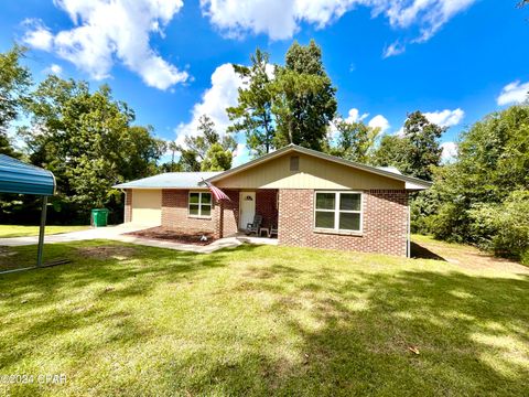 A home in Marianna