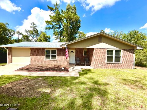 A home in Marianna