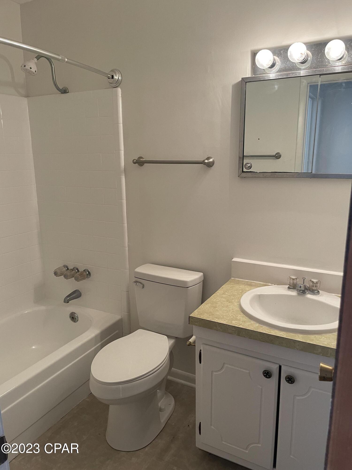 [No Recorded Subdiv] - Residential Lease