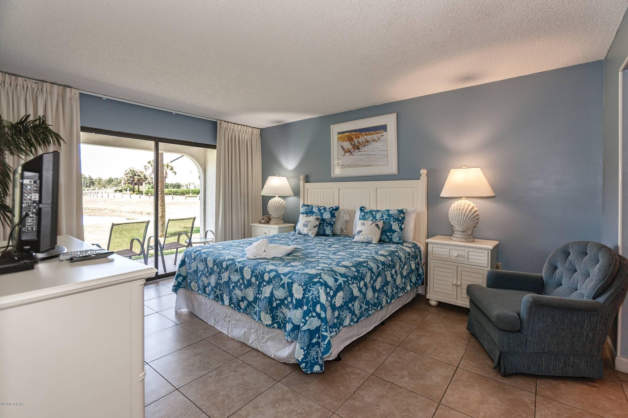 Edgewater Golf Villas IV - Residential