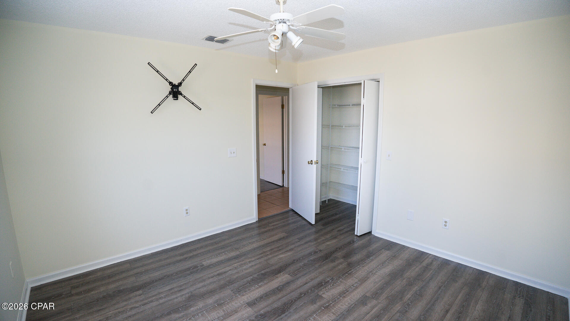 North Lagoon Oaks 6th Add - Residential