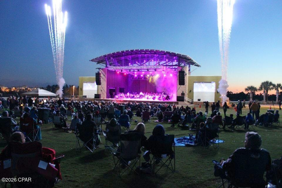 North Lagoon Oaks 6th Add - Residential