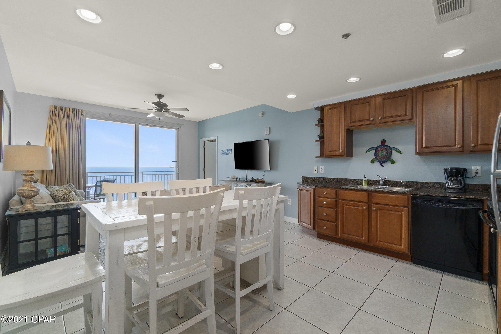 Splash Condo - Residential