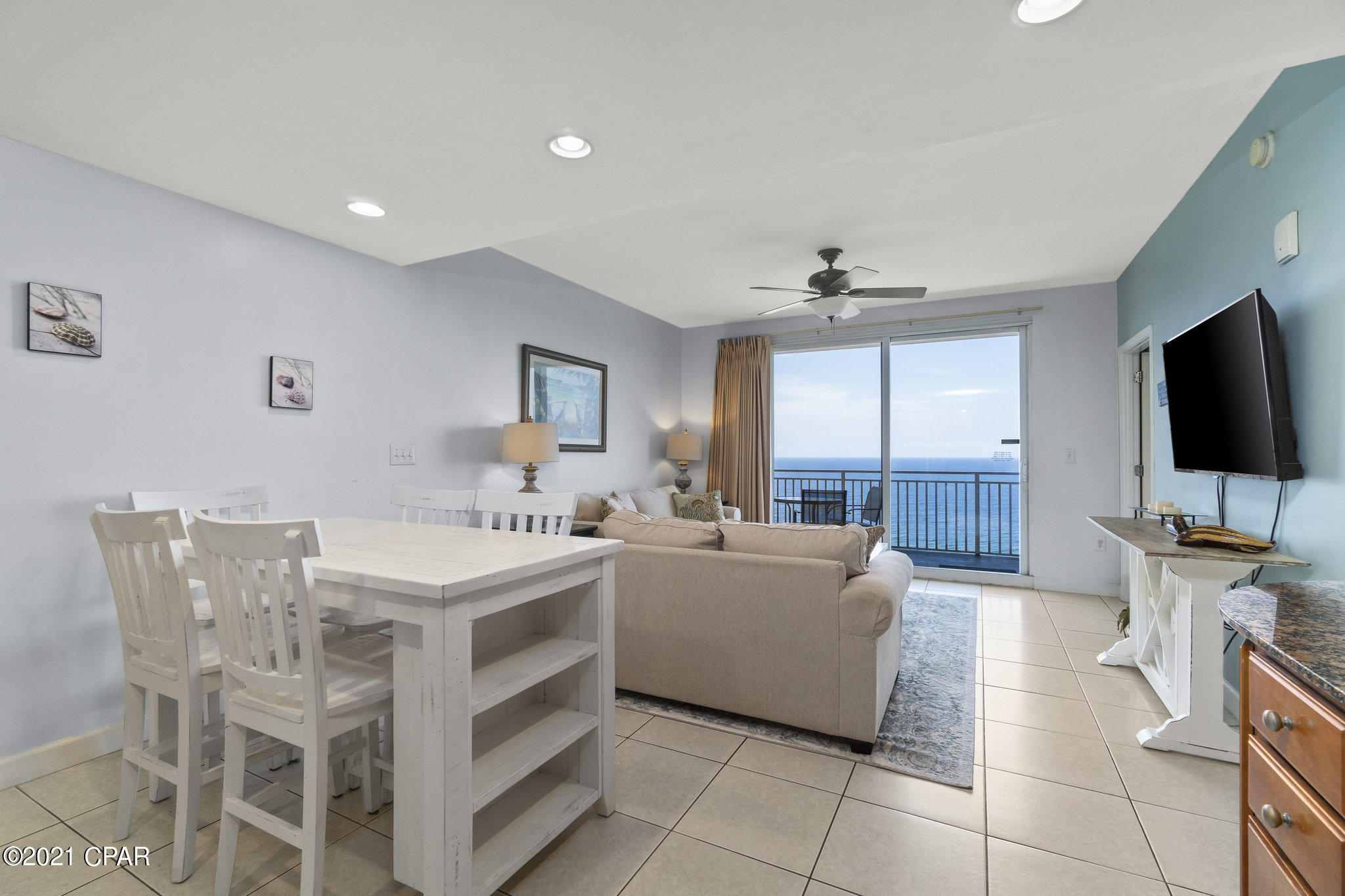 Splash Condo - Residential