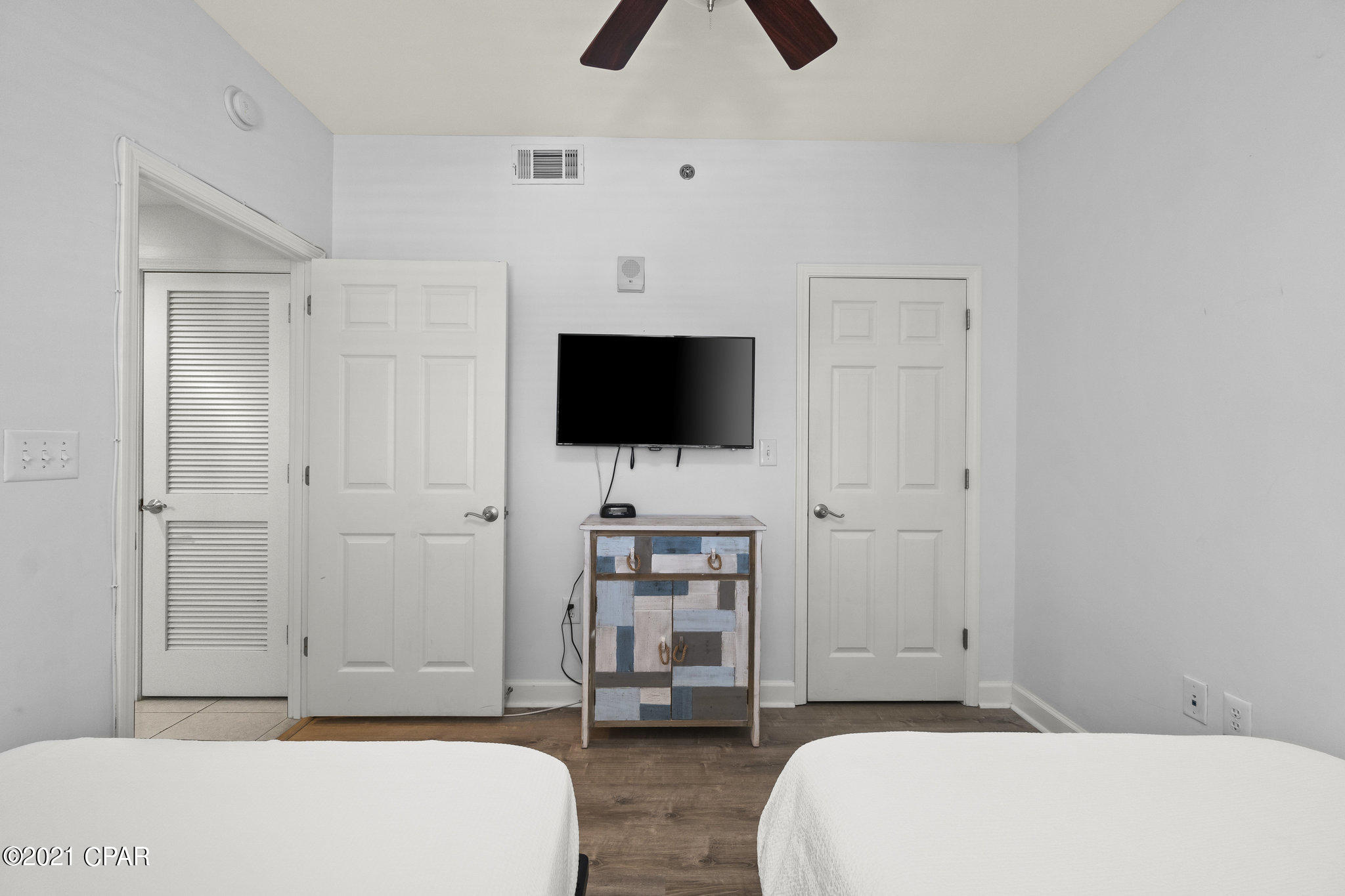 Splash Condo - Residential