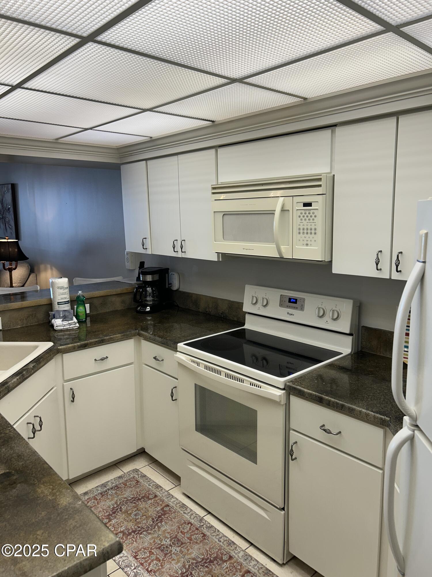 Summerhouse Condo. - Residential