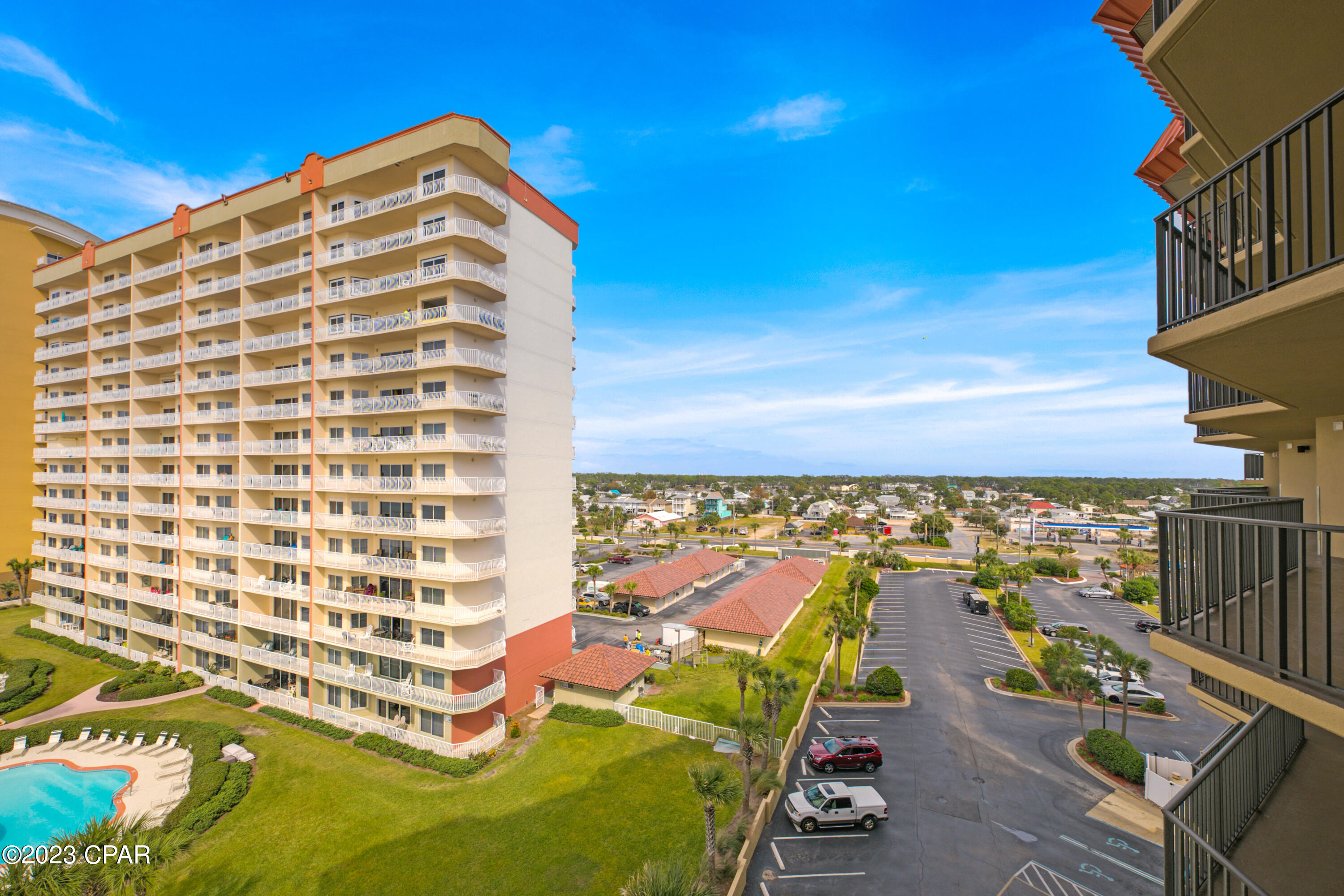 Summerhouse Condo. - Residential