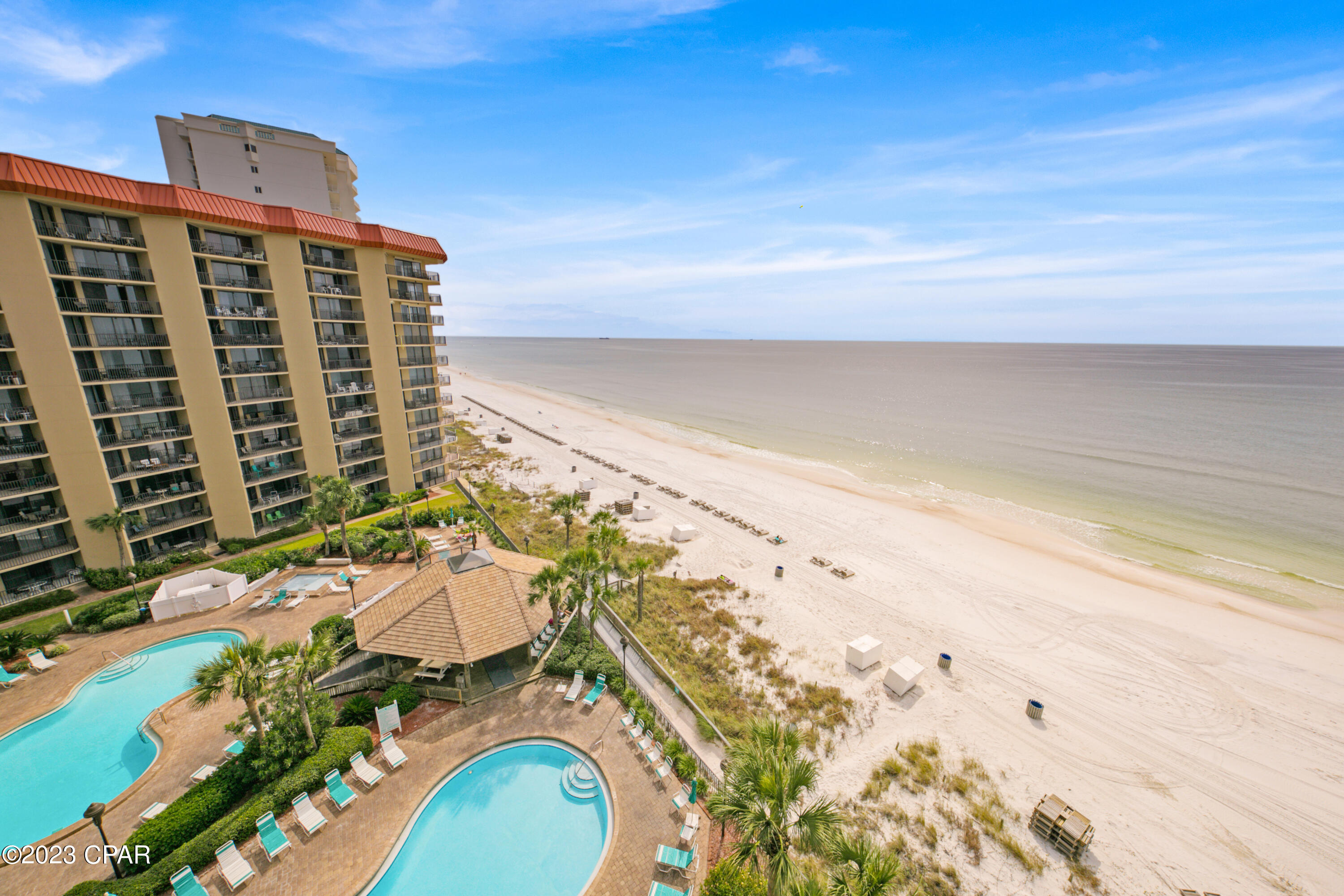 Summerhouse Condo. - Residential