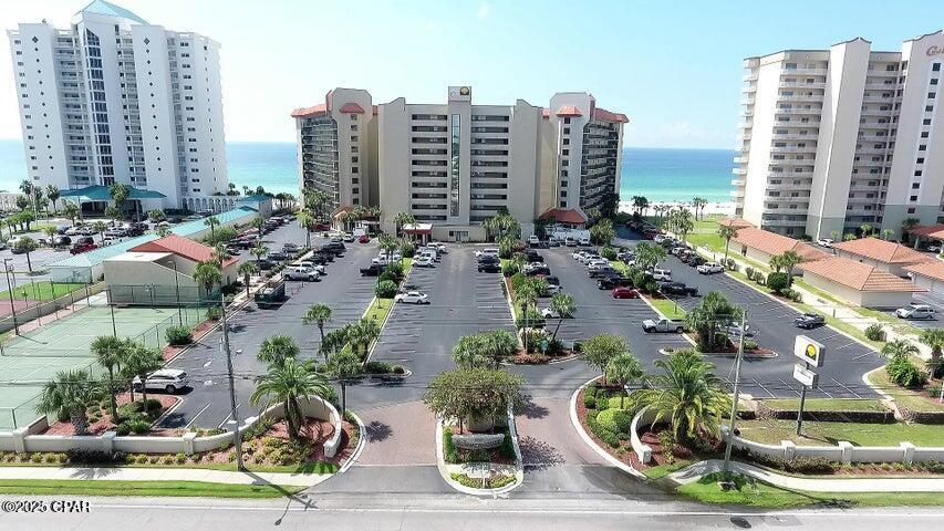 Summerhouse Condo. - Residential