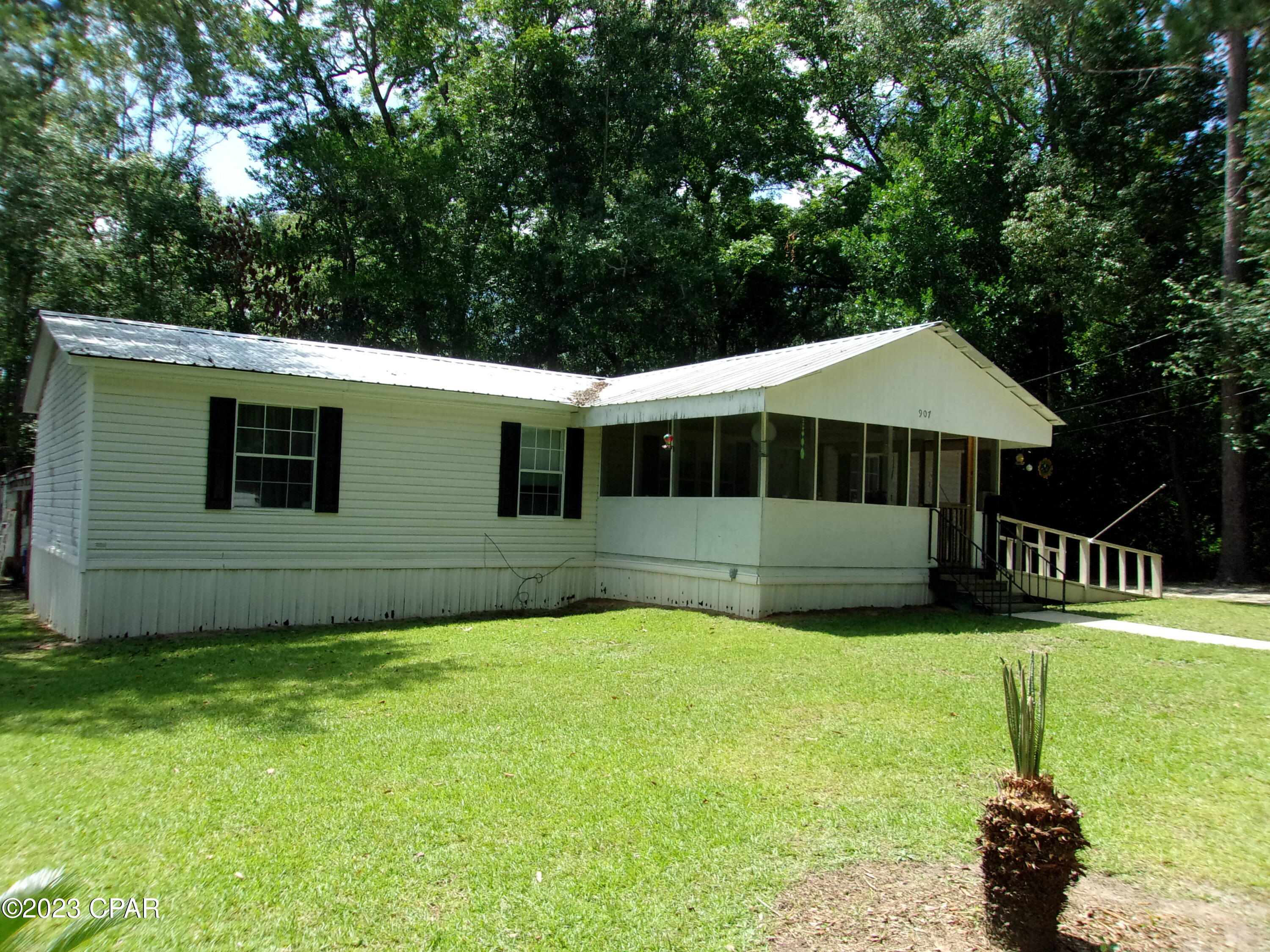 Bonifay - Residential