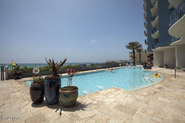 Sterling Breeze - Residential