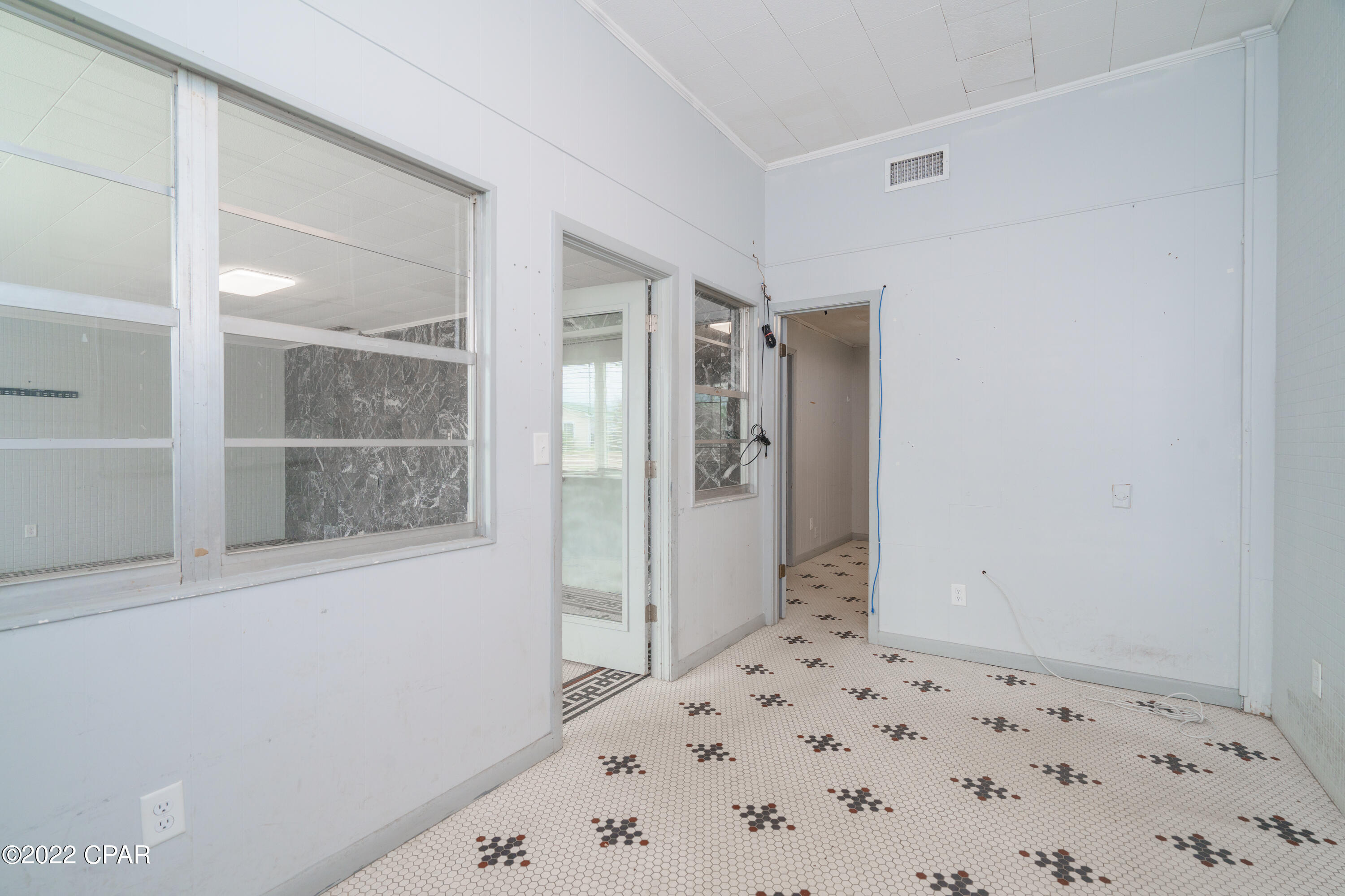 Drummond & Ware Add - Commercial Lease