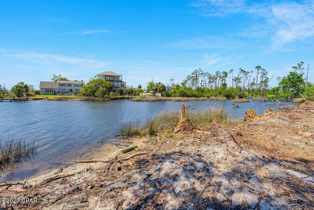 East Bay Park - Land