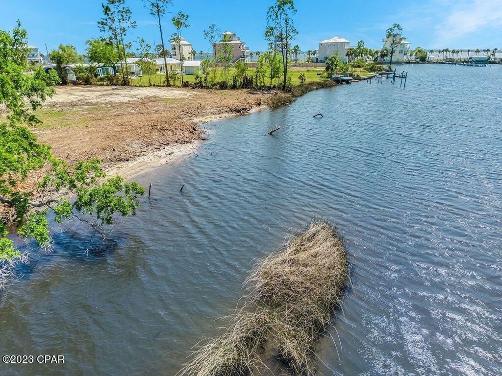 East Bay Park - Land