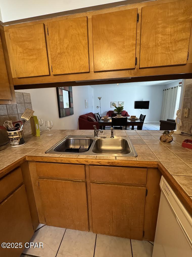 Shade Tree Condo Ph II - Residential