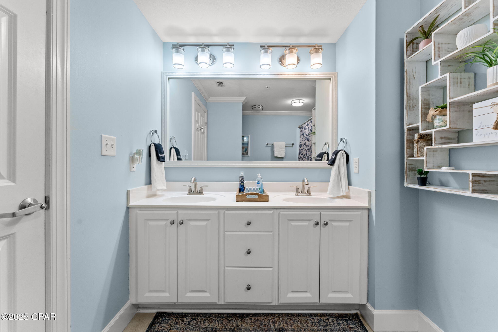 Sunrise Beach - Residential