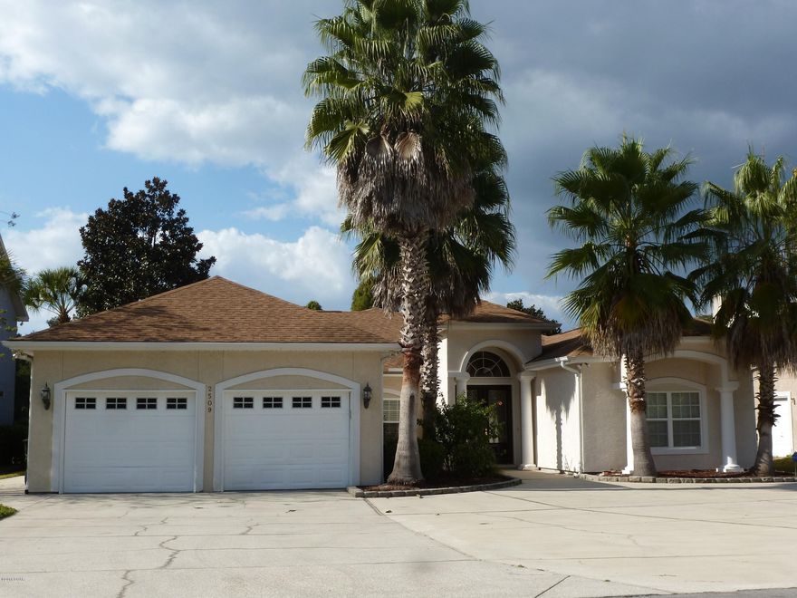 Large Panama City Country Club home on quiet dead end street overlooking #16 and #13 golf holes and small lake.  Interior and exterior are completely updated within the past eight years including roof, interior paint, flooring. Large 4th bedroom, huge family room and elegant foyer. Interior features formal dining room, formal living room, kitchen with granite tops and breakfast area. Large family room overlooking golf course and small lake. Master bedroom with double vanity, separate shower, garden tub and two walk in closets. 4th bedroom with own bath and walk in closet. Two car garage with golf cart door and extra storage room. Circle drive. This is amazing  open floor plan that must be seen to appreciated. Circle drive, two a/c units two hot water tanks, a Custom wood plantation shutters. Built in speakers in most rooms, fireplace, 10 ft ceilings and security system. Exterior features two car garage with golf cart door and extra storage room. Circle drive. Two a/c units and two hot water tanks. Wired for a separate electric generator  that comes with the house just in case of an electrical outage. This is priced so that you can add your own personal touches. This house has such a wonderful floor plan for any family.
The measurements are all approximate so measure to be sure if important to you..