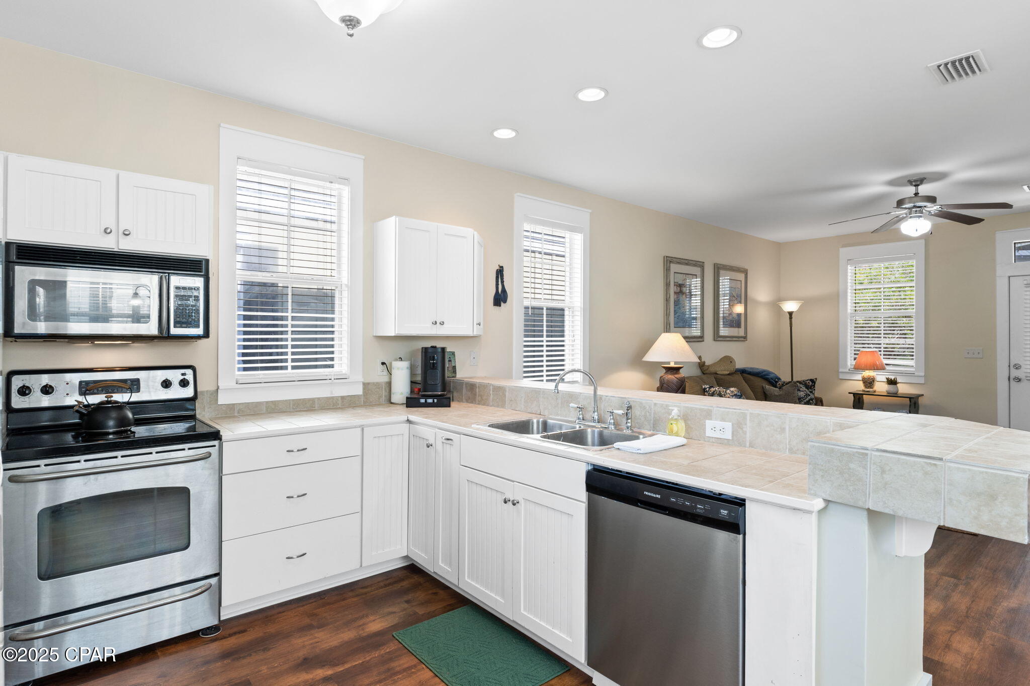 Barefoot Cottages - Residential