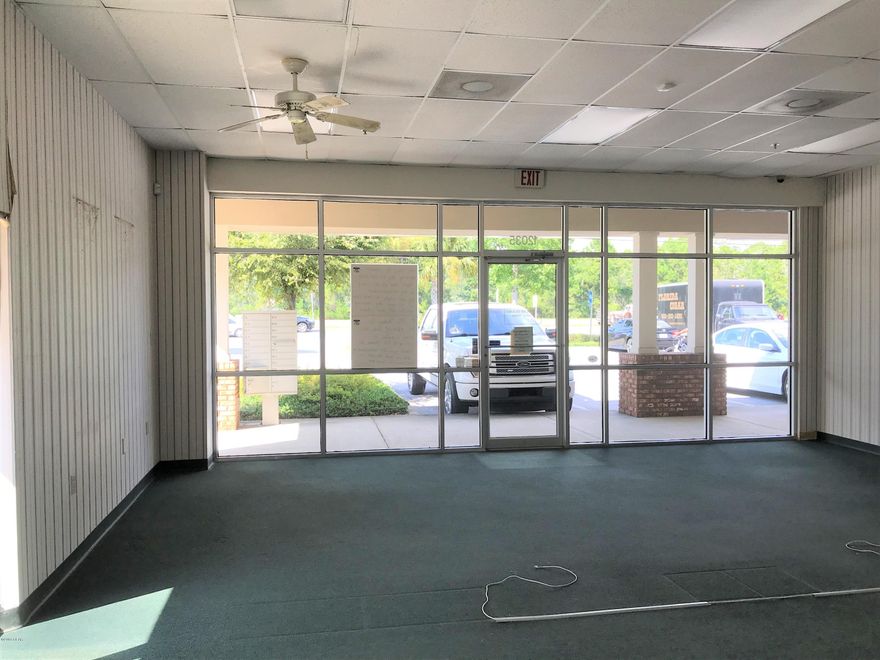1,500 square foot unit available.  Formerly occupied by Rupert's Cleaners.  Includes a pick-up window/sliding glass door on the west-side.  Other units available in Lyndell Centre from 1,500 t0 7,500 square feet.