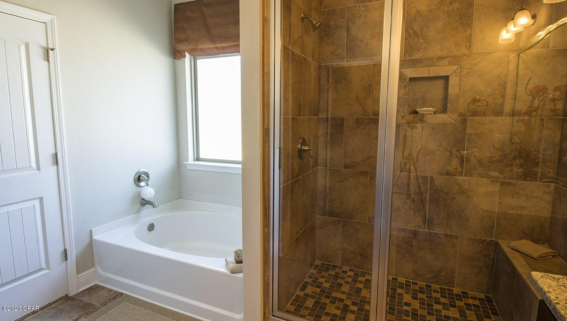 Emerald Cove Villas - Residential