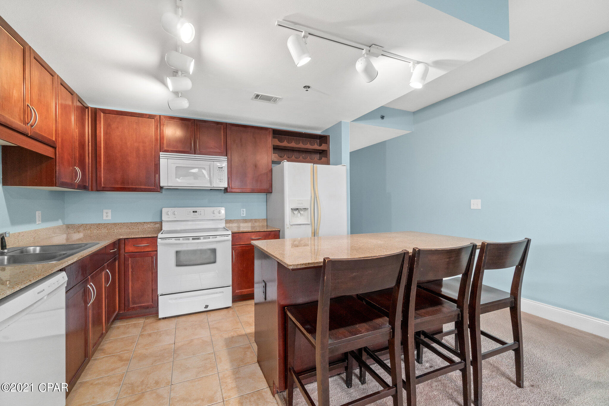 Laketown Wharf - Residential