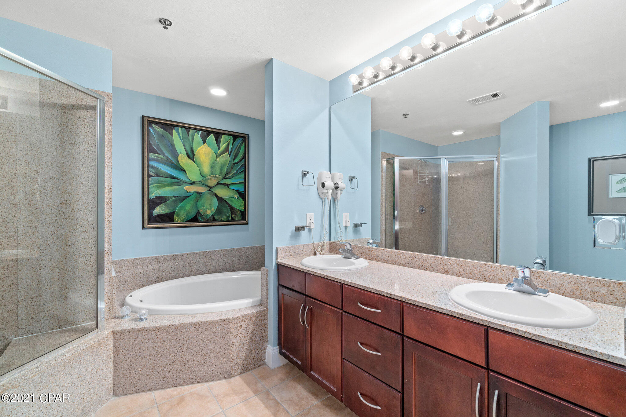 Laketown Wharf - Residential