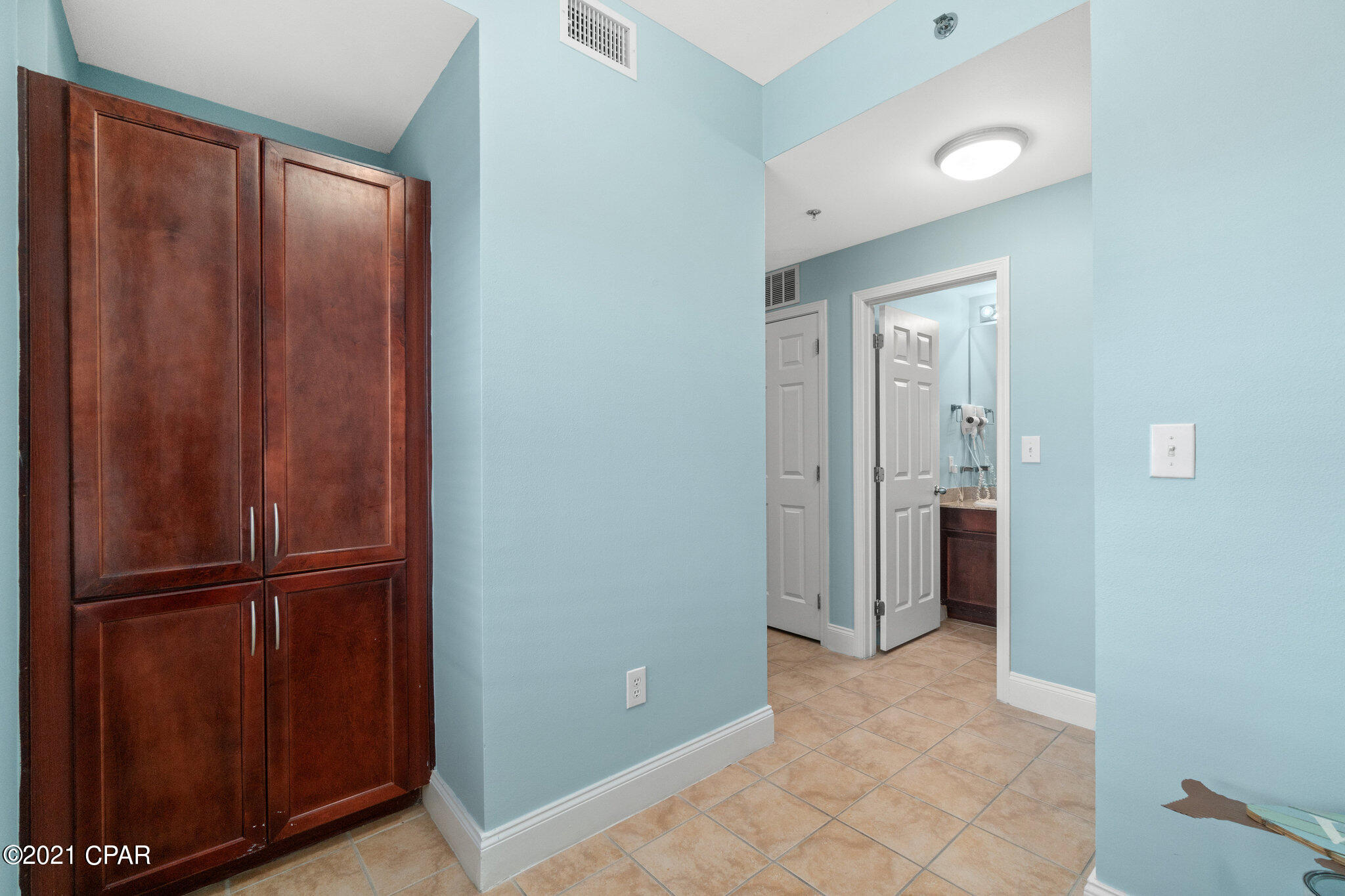 Laketown Wharf - Residential