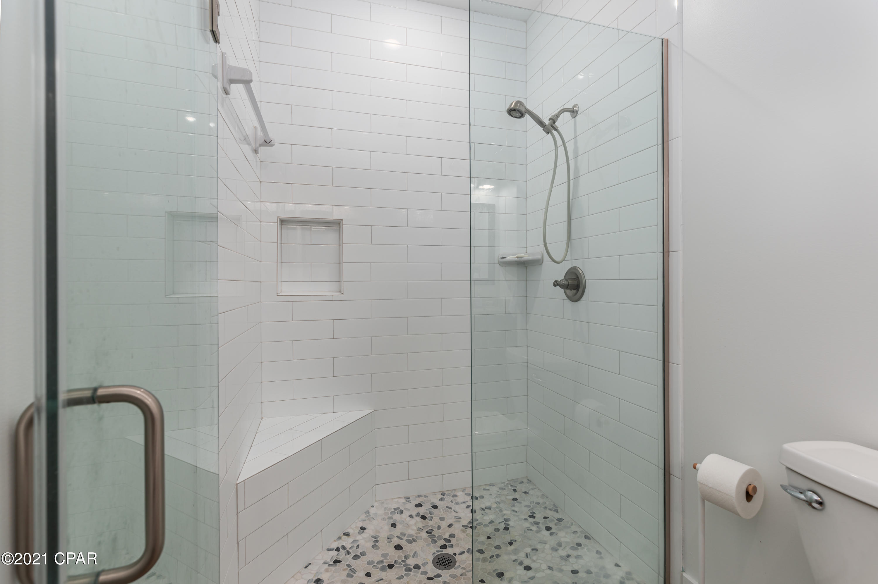 Laguna Beach Estates 7th Add - Residential