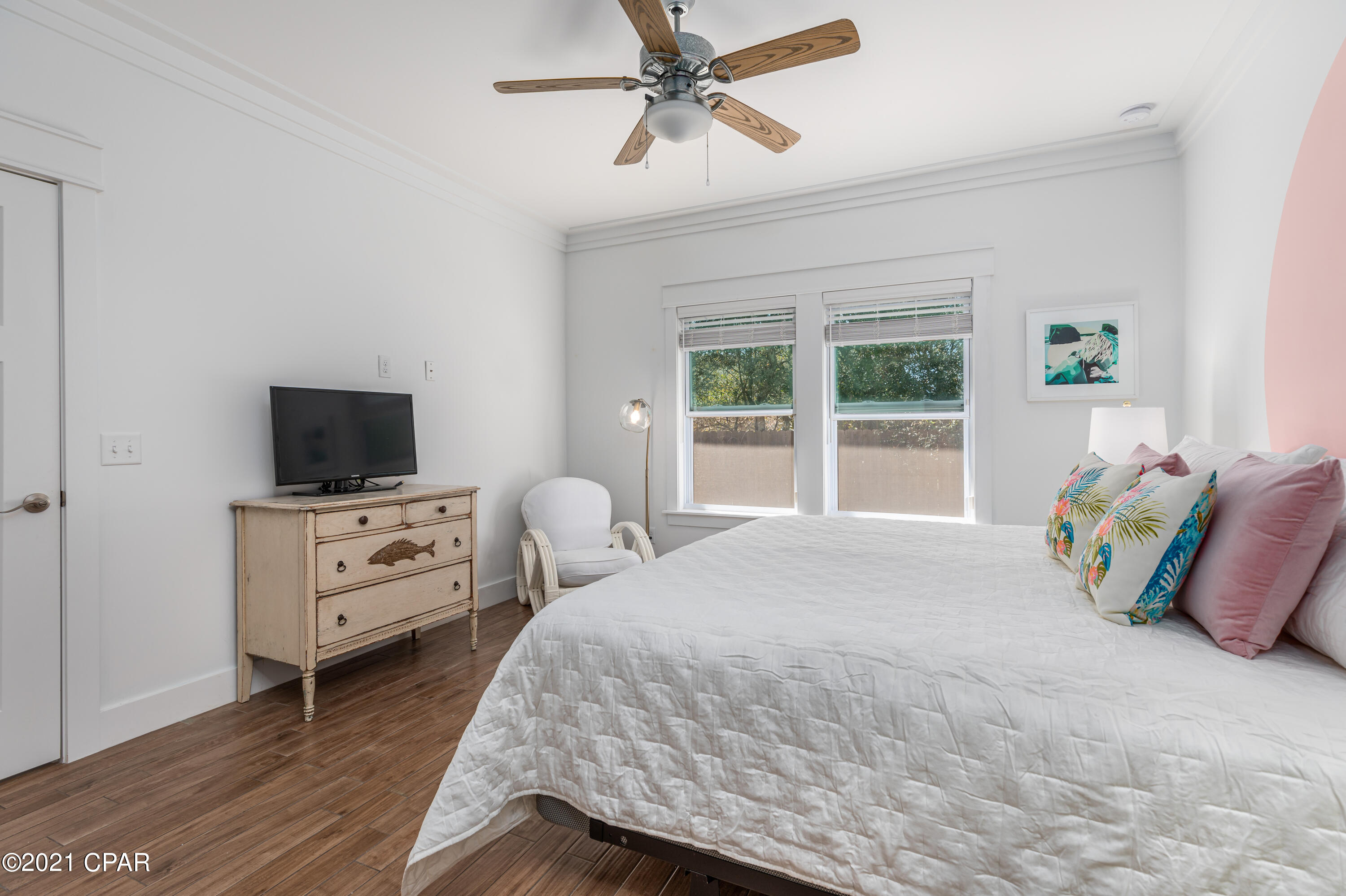 Laguna Beach Estates 7th Add - Residential