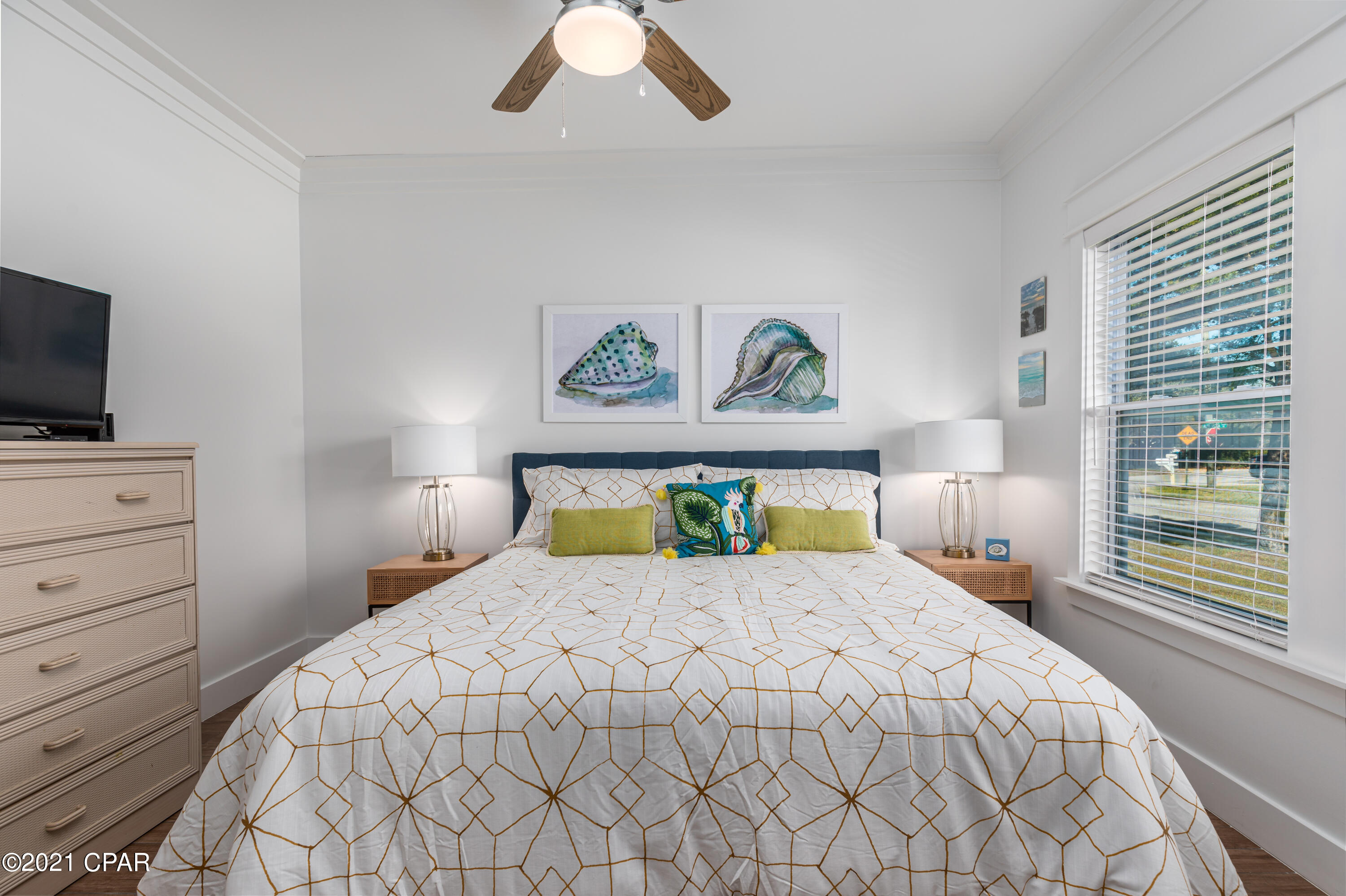 Laguna Beach Estates 7th Add - Residential