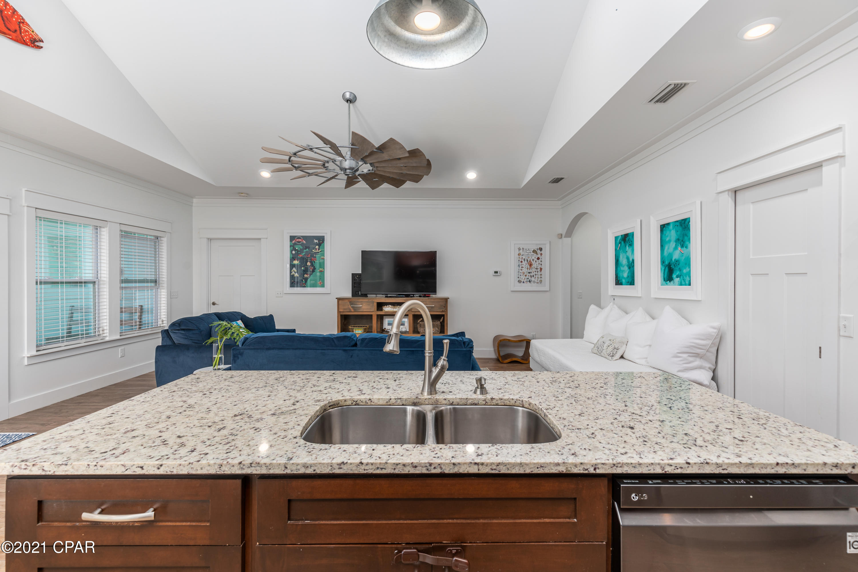 Laguna Beach Estates 7th Add - Residential